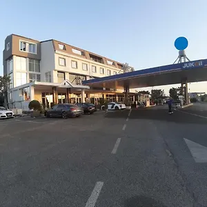 3* Hotel Liss 2